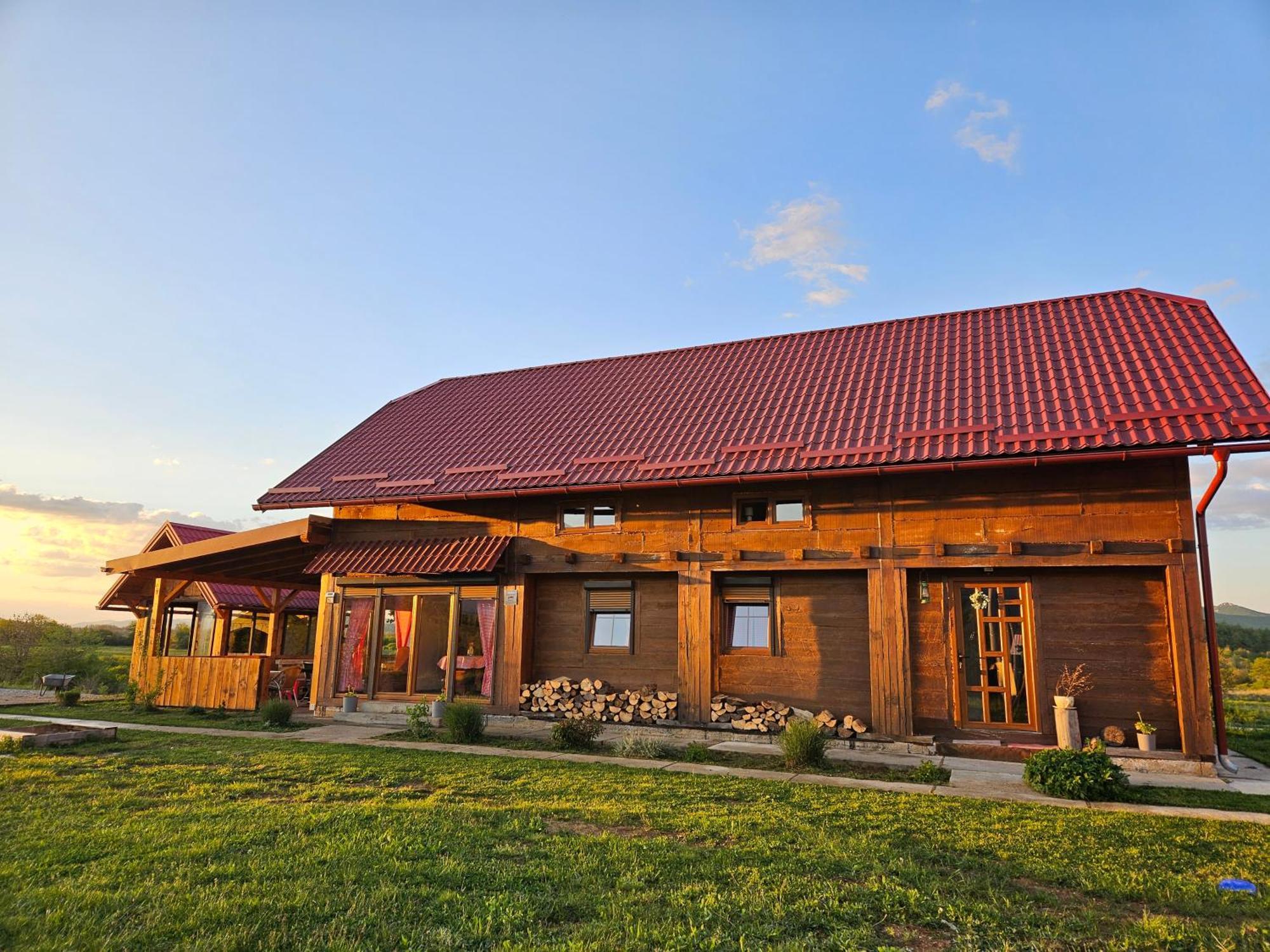 Ruralna Kuca Za Odmor Lika Villa Lovinac  Exterior photo
