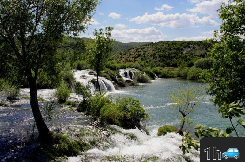 Ruralna Kuca Za Odmor Lika Villa Lovinac  Exterior photo